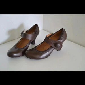 NWOT Steve Madden pumps
